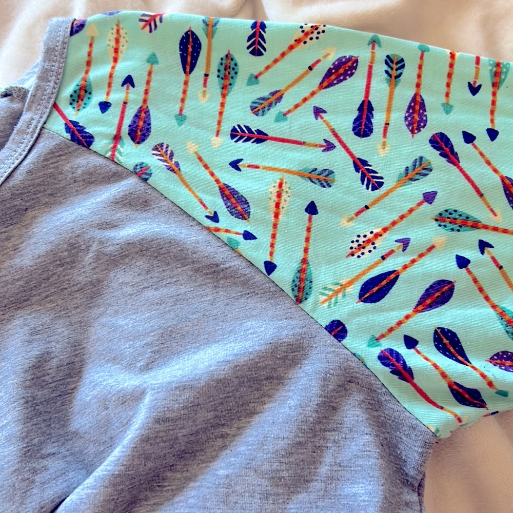 ๐น Arrow Randy Tee - Picture 2 of 2